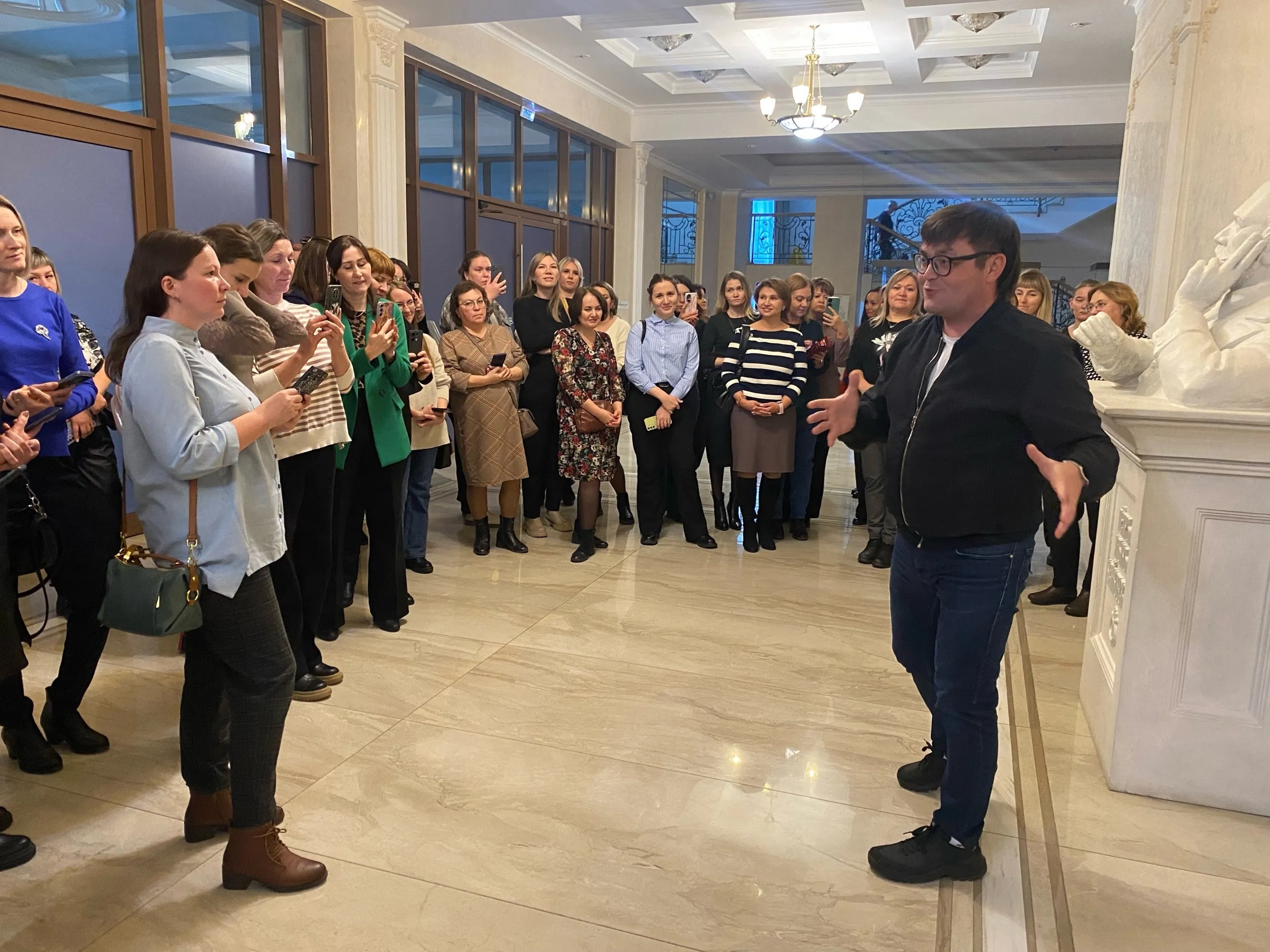 Экскурсия по театру для СМИ